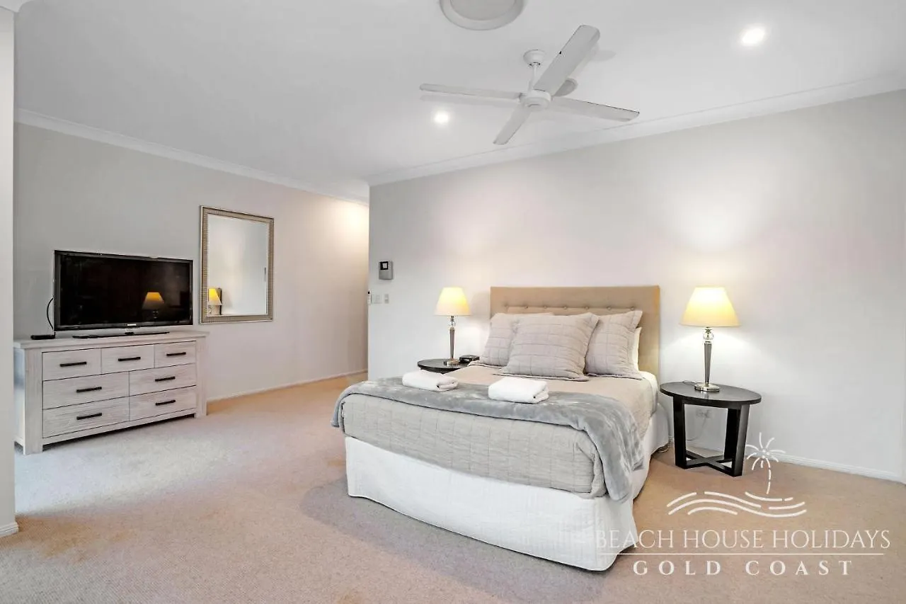 Maureen Waterfront Beach House Broadbeach Waters 0*,
